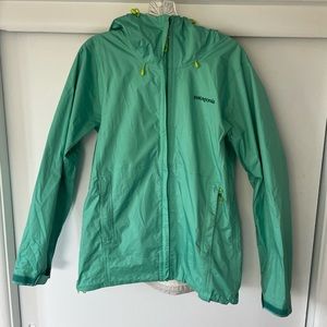 Patagonia Women’s Torrentshell Rain Jacket